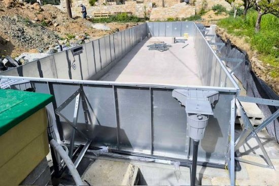 Έργα κατασκευής πισίνας Προκάτ με Σκίμμερ, ΠΙΣΙΝΑ ΠΡΟΚΑΤ ΜΕ ΣΚΙΜΜΕΡ ΣΤΗ ΣΥΡΟ - ΕΡΓΟ 74