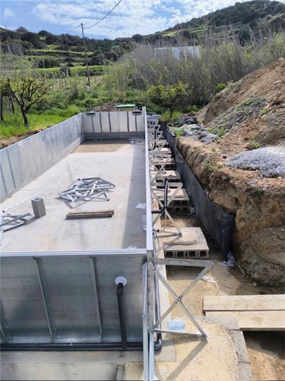 ΠΙΣΙΝΑ ΠΡΟΚΑΤ ΜΕ ΣΚΙΜΜΕΡ ΣΤΗ ΣΥΡΟ - ΕΡΓΟ 74 7