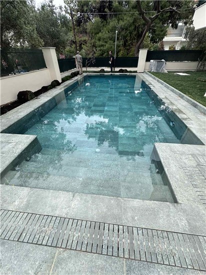 ΠΙΣΙΝΑ ΜΠΕΤΟΝ ΜΕ ΥΠΕΡΧΕΙΛΗΣΗ ΣΤΗΝ ΒΟΥΛΙΑΓΜΕΝΗ - ΕΡΓΟ 63 2