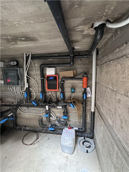 ΠΙΣΙΝΑ ΜΠΕΤΟΝ ΜΕ ΥΠΕΡΧΕΙΛΗΣΗ ΣΤΗΝ ΒΟΥΛΙΑΓΜΕΝΗ - ΕΡΓΟ 63 8