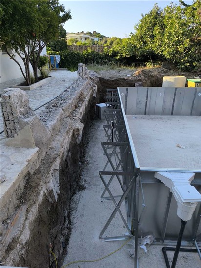 ΠΙΣΙΝΑ ΠΡΟΚΑΤ ΜΕ ΣΚΙΜΜΕΡ ΣΤΗΝ ΠΑΤΜΟ - ΕΡΓΟ 77 3