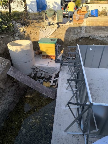 ΠΙΣΙΝΑ ΠΡΟΚΑΤ ΜΕ ΣΚΙΜΜΕΡ ΣΤΗΝ ΠΑΤΜΟ - ΕΡΓΟ 77 4
