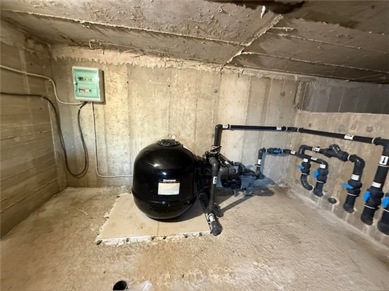 ΠΙΣΙΝΑ ΜΠΕΤΟΝ ΜΕ ΥΠΕΡΧΕΙΛΗΣΗ ΣΤΗΝ ΤΗΝΟ - ΕΡΓΟ 66 5