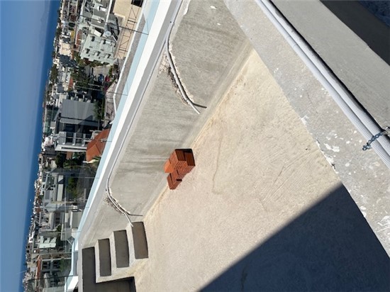 ΠΙΣΙΝΑ ΜΠΕΤΟΝ ΜΕ ΥΠΕΡΧΕΙΛΙΣΗ ΣΤΗ ΣΙΦΝΟ - ΕΡΓΟ 67 10