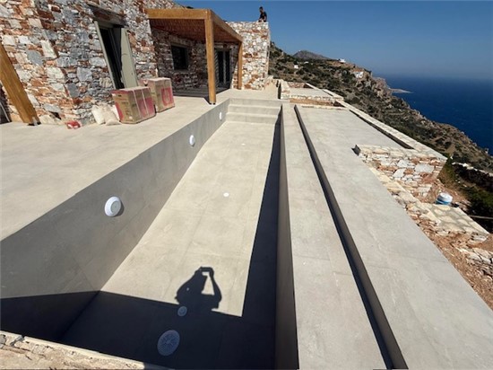 ΠΙΣΙΝΑ ΜΠΕΤΟΝ ΜΕ ΥΠΕΡΧΕΙΛΙΣΗ ΣΤΗ ΣΙΦΝΟ - ΕΡΓΟ 67 2