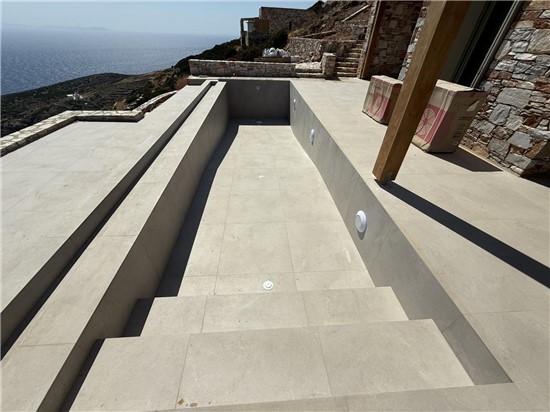 ΠΙΣΙΝΑ ΜΠΕΤΟΝ ΜΕ ΥΠΕΡΧΕΙΛΙΣΗ ΣΤΗ ΣΙΦΝΟ - ΕΡΓΟ 67 5