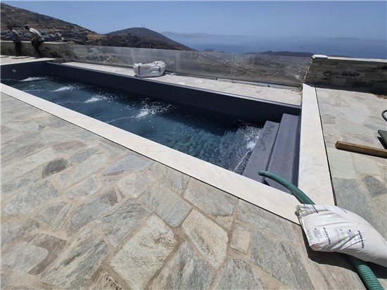 Πισίνα Προκάτ με Υπερχείλιση Καταρράκτη στην Τήνο - Έργο 17 6
