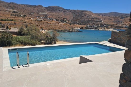 ΣΚΙΜΜΕΡ, ΠΙΣΙΝΑ ΠΡΟΚΑΤ ΜΕ ΣΚΙΜΜΕΡ ΣΤΟΝ ΚΟΥΝΔΟΥΡΟ - ΤΖΙΑ - ΕΡΓΟ 85