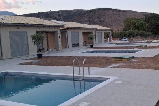 ΣΚΙΜΜΕΡ, 4 ΠΙΣΙΝΕΣ ΠΡΟΚΑΤ ΜΕ ΣΚΙΜΜΕΡ ΣΤΟ ΓΑΛΑΞΙΔΙ - ΕΡΓΟ 86