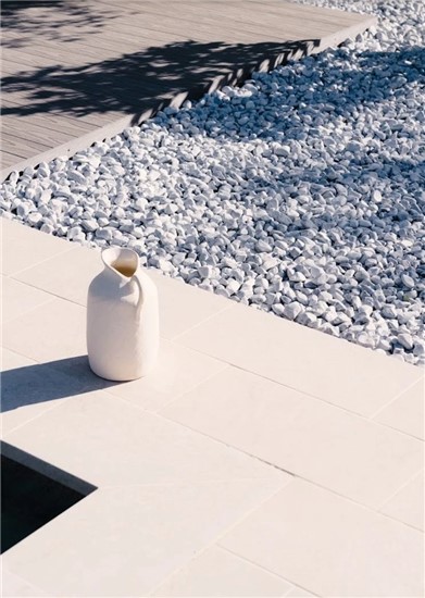 White Stone 17