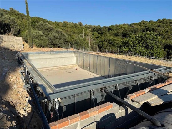 ΠΙΣΙΝΑ ΠΡΟΚΑΤ ΜΕ ΥΠΕΧΕΙΛΙΣΗ ΣΤΗΝ ΚΟΡΩΝΗ ΜΕΣΣΗΝΙΑΣ - ΕΡΓΟ 14 1