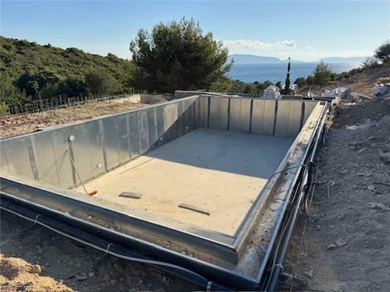 ΠΙΣΙΝΑ ΠΡΟΚΑΤ ΜΕ ΥΠΕΧΕΙΛΙΣΗ ΣΤΗΝ ΚΟΡΩΝΗ ΜΕΣΣΗΝΙΑΣ - ΕΡΓΟ 14 2