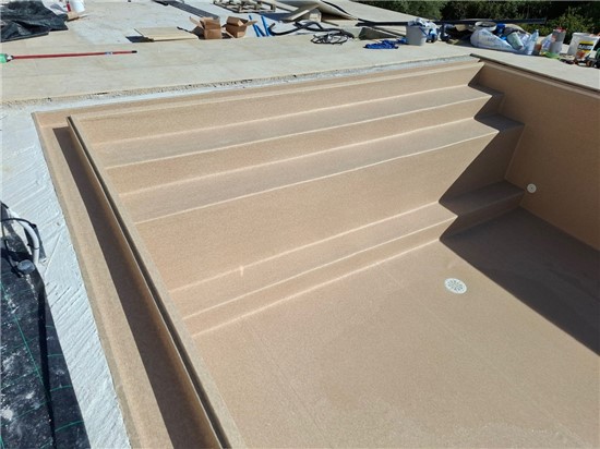 ΠΙΣΙΝΑ ΠΡΟΚΑΤ ΜΕ ΠΕΡΙΜΕΤΡΙΚΗ ΥΠΕΡΧΕΙΛΙΣΗ ΣΤΗ ΜΕΣΣΗΝΙΑ - ΕΡΓΟ 18 3