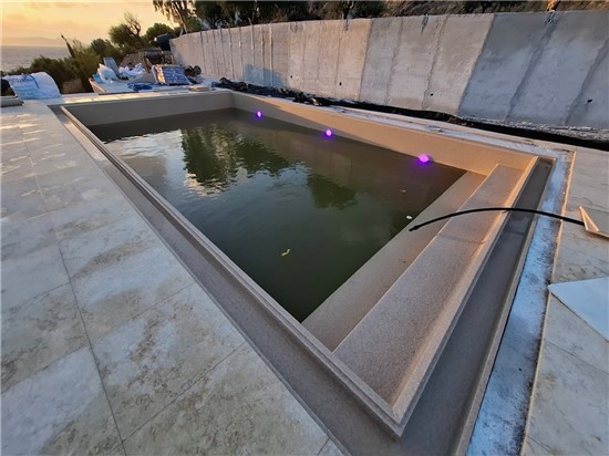 ΠΙΣΙΝΑ ΠΡΟΚΑΤ ΜΕ ΠΕΡΙΜΕΤΡΙΚΗ ΥΠΕΡΧΕΙΛΙΣΗ ΣΤΗ ΜΕΣΣΗΝΙΑ - ΕΡΓΟ 18 2