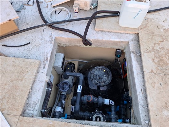 ΠΙΣΙΝΑ ΠΡΟΚΑΤ ΜΕ ΠΕΡΙΜΕΤΡΙΚΗ ΥΠΕΡΧΕΙΛΙΣΗ ΣΤΗ ΜΕΣΣΗΝΙΑ - ΕΡΓΟ 18 6