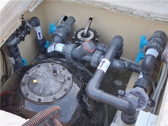 ΠΙΣΙΝΑ ΠΡΟΚΑΤ ΜΕ ΠΕΡΙΜΕΤΡΙΚΗ ΥΠΕΡΧΕΙΛΙΣΗ ΣΤΗ ΜΕΣΣΗΝΙΑ - ΕΡΓΟ 18 8