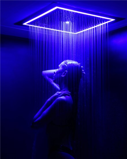 Γνωρίστε το τροπικό ντους ABLUTIO 4