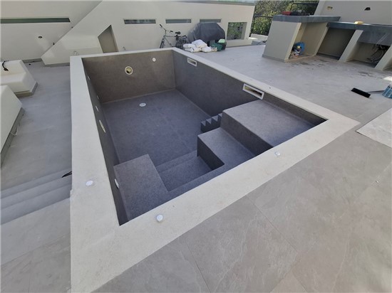 ΠΙΣΙΝΑ ΠΡΟΚΑΤ ΜΕ ΣΚΙΜΜΕΡ ΚΑΙ ΥΔΡΟΜΑΣΑΖ - ΕΡΓΟ 87 10