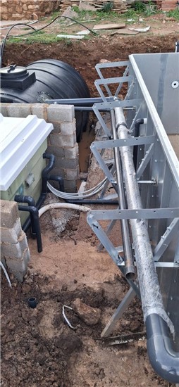 ΠΙΣΙΝΑ ΠΡΟΚΑΤ ΜΕ ΥΠΕΧΕΙΛΙΣΗ ΚΑΤΑΡΡΑΚΤΗ ΣΤΟ ΣΟΥΝΙΟ - ΕΡΓΟ 15 1