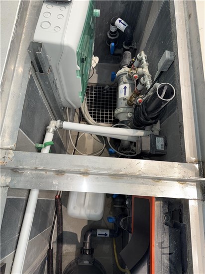 Πισίνα μπετόν με σκίμμερ και liner λευκό ανάγλυφο στη Μαλακάσα - Εργο 44 7