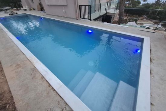 ΣΚΙΜΜΕΡ, Πισίνα προκάτ με σκίμμερ στο Πόρτο Ράφτη - Έργο 88