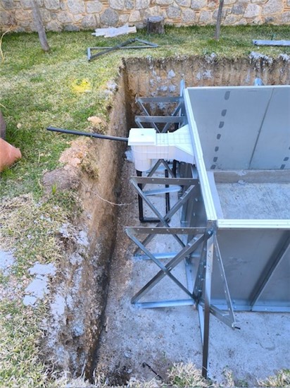 ΠΙΣΙΝΑ ΠΡΟΚΑΤ ΜΕ ΣΚΙΜΜΕΡ ΣΤΗΝ ΑΙΔΗΨΟ - ΕΡΓΟ 83 5