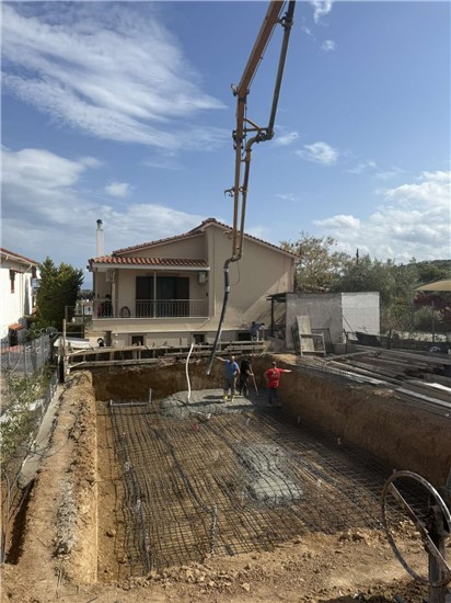 Πισίνα μπετόν με Σκίμμερ και Liner στον Ωροπό - Έργο 46 17