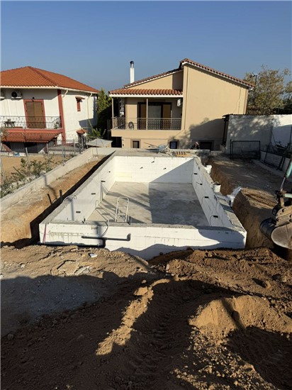 Πισίνα μπετόν με Σκίμμερ και Liner στον Ωροπό - Έργο 46 19