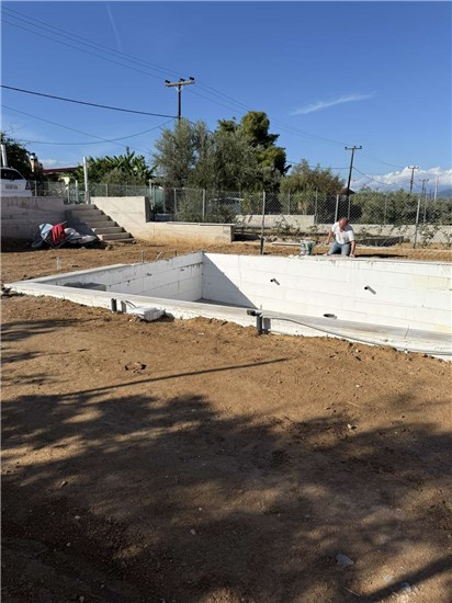Πισίνα μπετόν με Σκίμμερ και Liner στον Ωροπό - Έργο 46 24