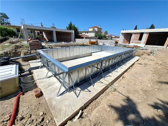 ΠΙΣΙΝΑ ΠΡΟΚΑΤ ΜΕ ΠΕΡΙΜΕΤΡΙΚΗ ΥΠΕΡΧΕΙΛΗΣΗ ΣΤΗΝ ΙΣΤΑΙΑ ΕΥΒΟΙΑΣ - ΕΡΓΟ 17 2