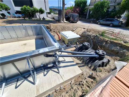 ΠΙΣΙΝΑ ΠΡΟΚΑΤ ΜΕ ΠΕΡΙΜΕΤΡΙΚΗ ΥΠΕΡΧΕΙΛΗΣΗ ΣΤΗΝ ΙΣΤΑΙΑ ΕΥΒΟΙΑΣ - ΕΡΓΟ 17 8