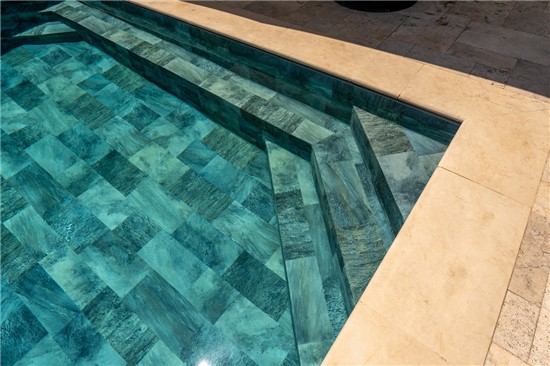 StoneTile Emerald 136