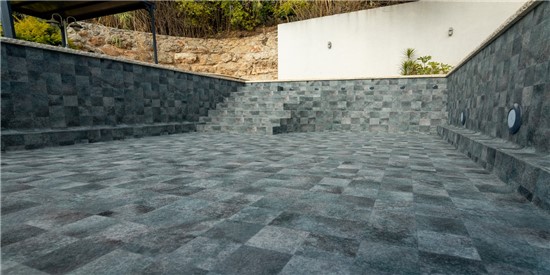 StoneTile Tropic 15
