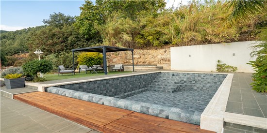 StoneTile Tropic 15