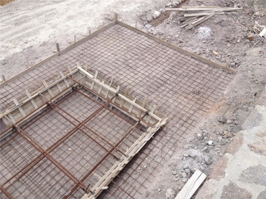 Στάδια κατασκευής πισίνας προκάτ με υπερχείλιση 3