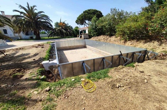Έργα κατασκευής πισίνας Προκάτ με Σκίμμερ, Πισίνα Προκατ με Σκιμμερ στον Μαραθώνα- Έργο 29