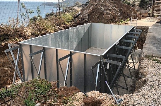 Έργα κατασκευής πισίνας Προκάτ με Σκίμμερ, Πισίνα Προκάτ με Σκίμμερ στην Κρήτη - Έργο 39